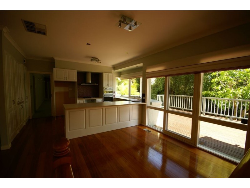17 Taroona Close, Mount Eliza VIC 3930