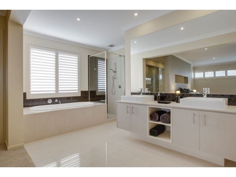 11 Kooyong Close, Officer VIC 3809