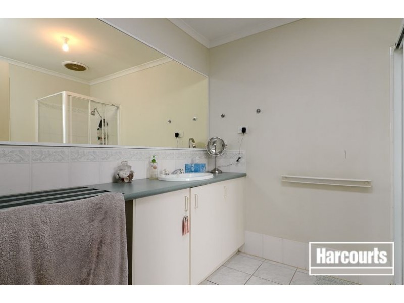 29 Sandalwood Drive, Narre Warren VIC 3805