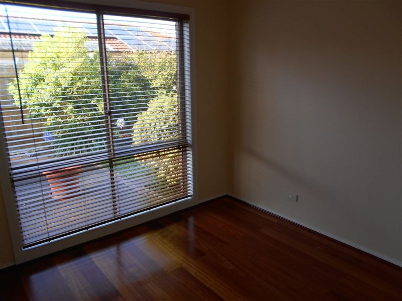 6 Cirai Crescent, Cranbourne West VIC 3977