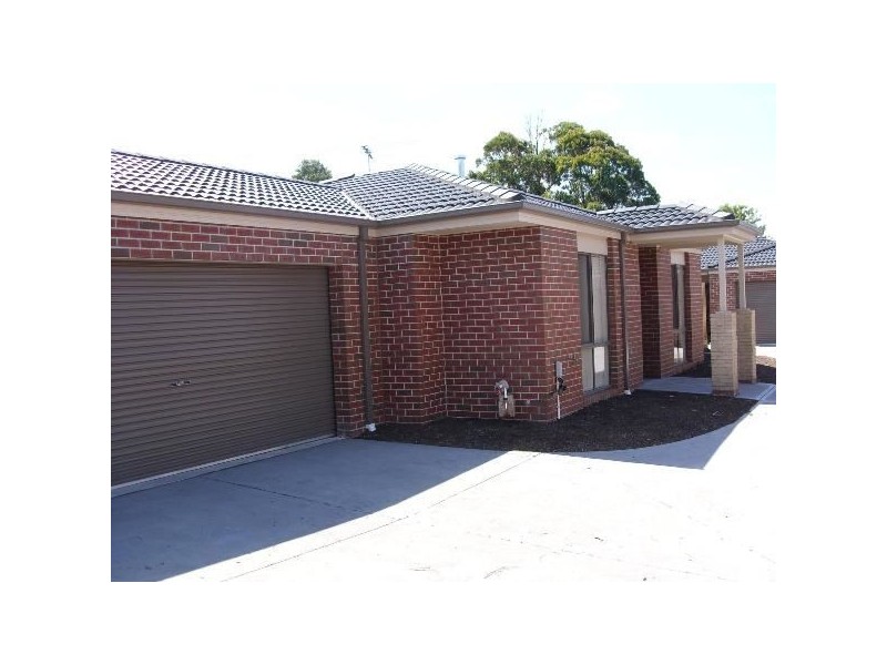 2/11-13 Elizabeth Street, Cranbourne North VIC 3977