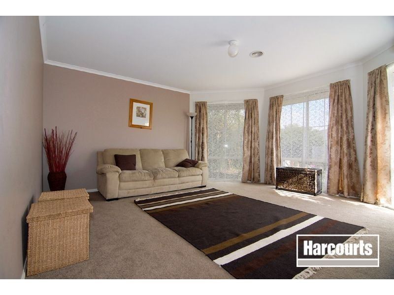 18 Mathoura Court, Berwick VIC 3806