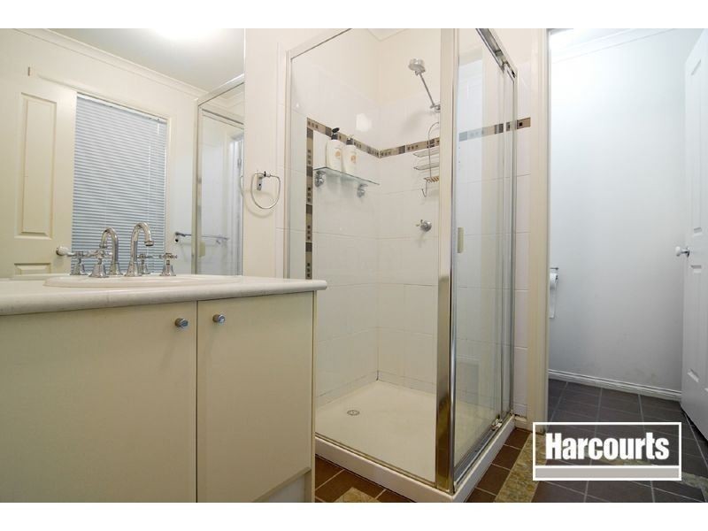 18 Mathoura Court, Berwick VIC 3806