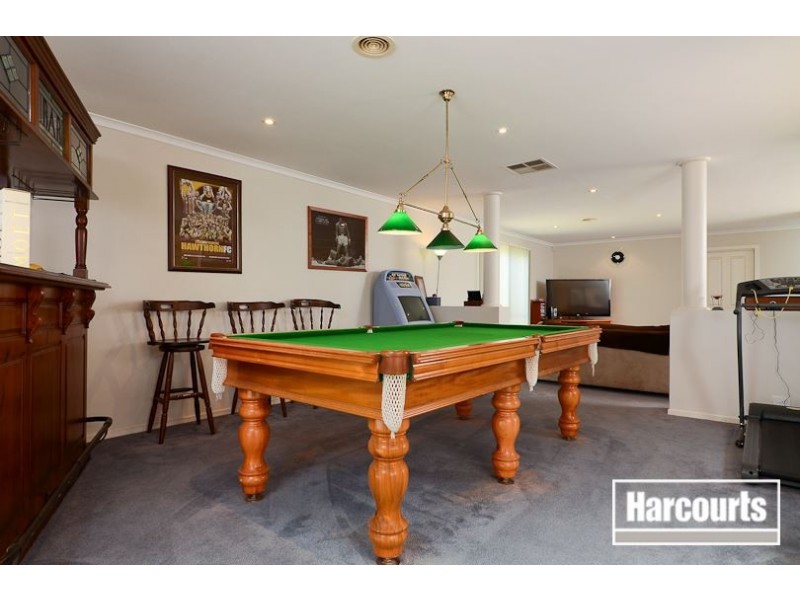 10 Hyacinth Rise, Narre Warren South VIC 3805