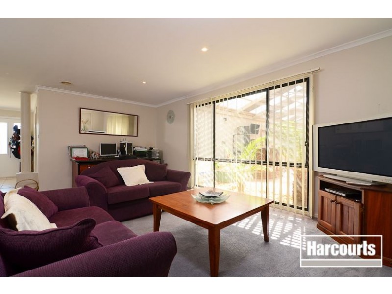 10 Hyacinth Rise, Narre Warren South VIC 3805