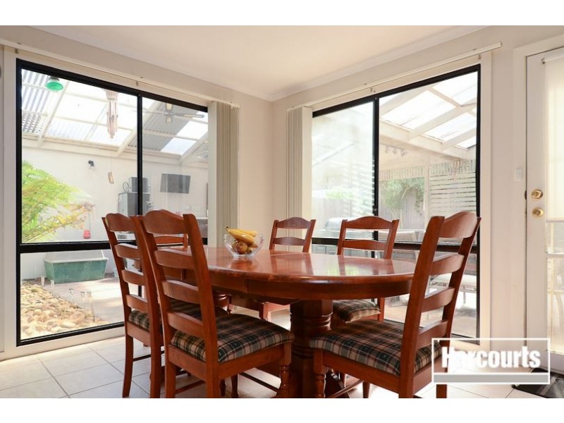 10 Hyacinth Rise, Narre Warren South VIC 3805