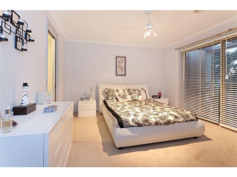 13 Provence Place, Narre Warren South VIC 3805