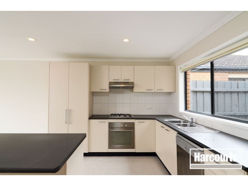 63 Phoenix Ave, Cranbourne VIC 3977