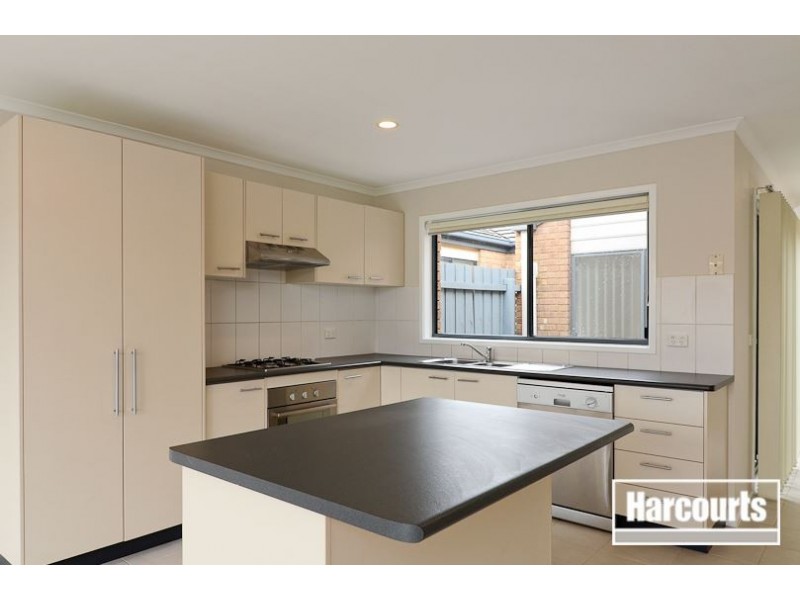 63 Phoenix Ave, Cranbourne VIC 3977