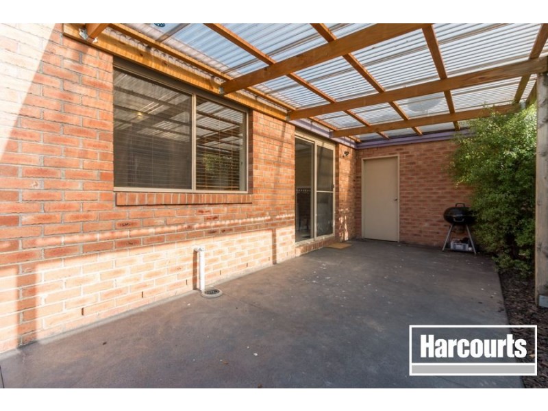 24 Maddock Drive, Cranbourne East VIC 3977