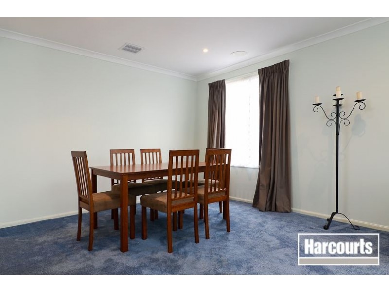 22 Robusta Avenue, Cranbourne VIC 3977