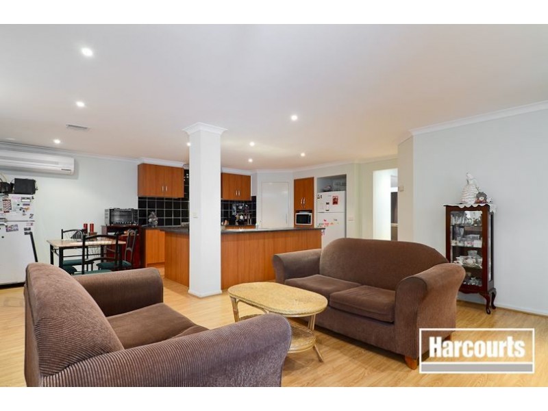 22 Robusta Avenue, Cranbourne VIC 3977