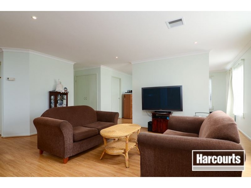 22 Robusta Avenue, Cranbourne VIC 3977