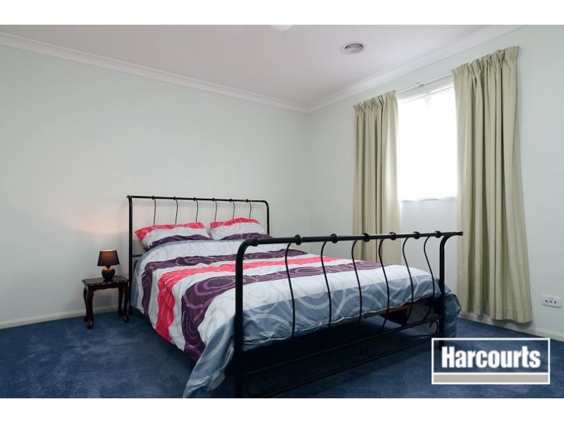 22 Robusta Avenue, Cranbourne VIC 3977