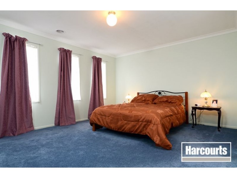 22 Robusta Avenue, Cranbourne VIC 3977