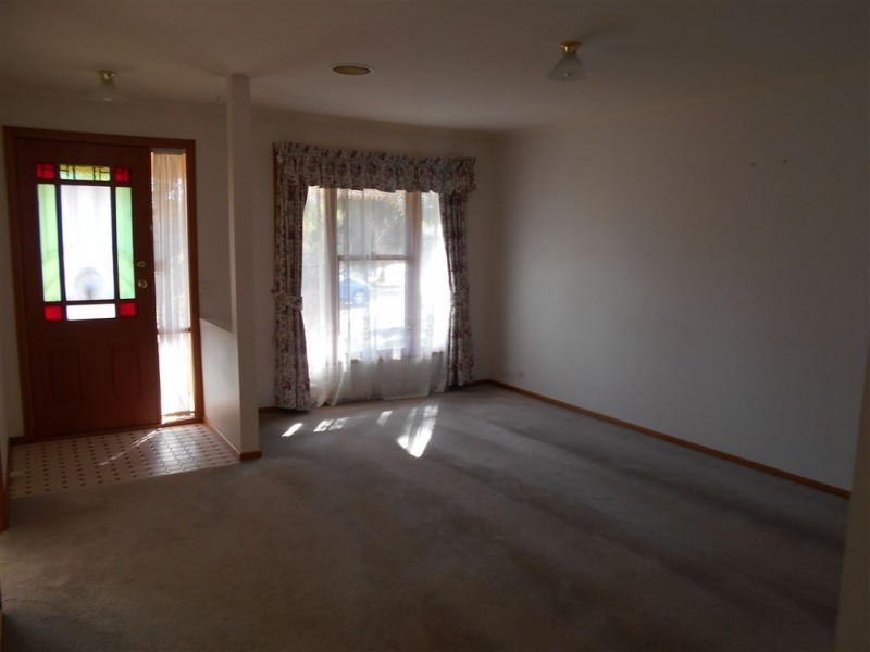 2 Mirrabook Court, Berwick VIC 3806