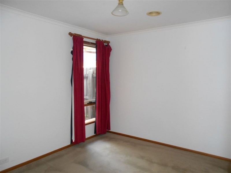 2 Mirrabook Court, Berwick VIC 3806