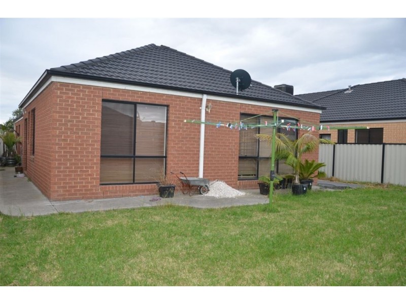 54 Penton Way, Lynbrook VIC 3975