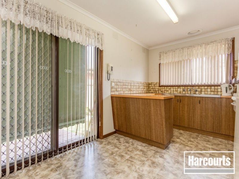 2/14 Russell Street, Cranbourne VIC 3977