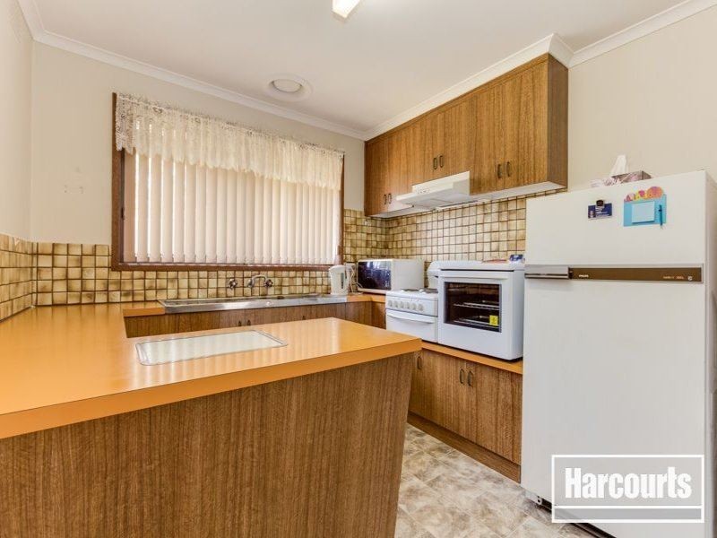 2/14 Russell Street, Cranbourne VIC 3977