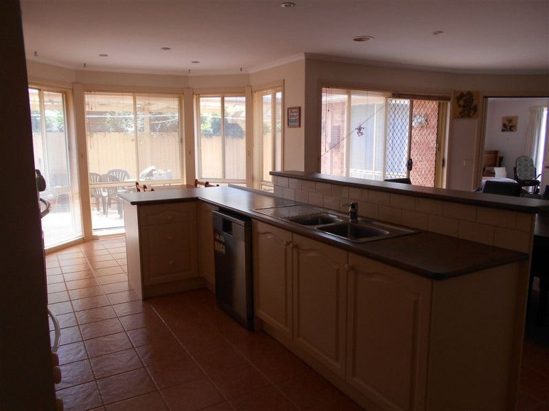 6 Hillston Court, Narre Warren South VIC 3805