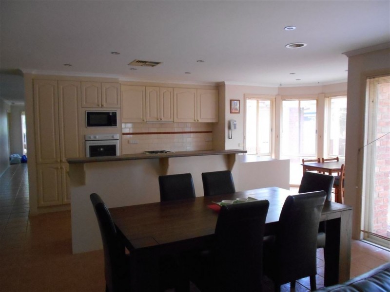 6 Hillston Court, Narre Warren South VIC 3805