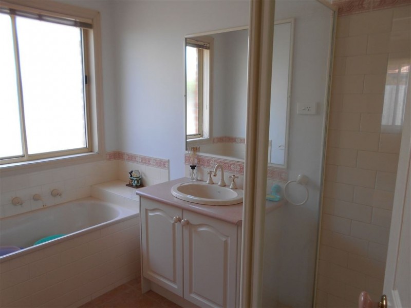 6 Hillston Court, Narre Warren South VIC 3805