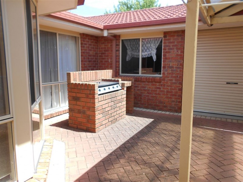 6 Hillston Court, Narre Warren South VIC 3805