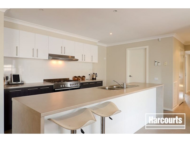 62 Fairhaven Blvd, Cranbourne West VIC 3977