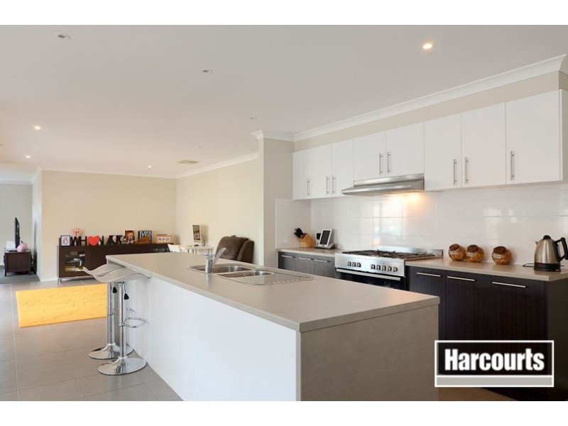 62 Fairhaven Blvd, Cranbourne West VIC 3977