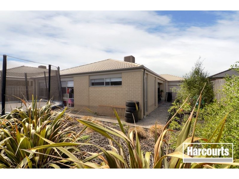 62 Fairhaven Blvd, Cranbourne West VIC 3977