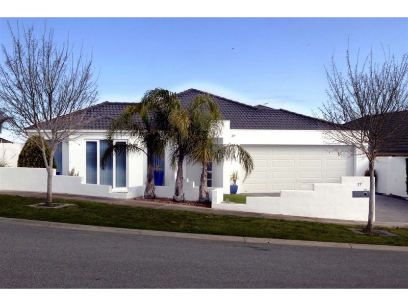 17 Piccadilly Court, Narre Warren South VIC 3805