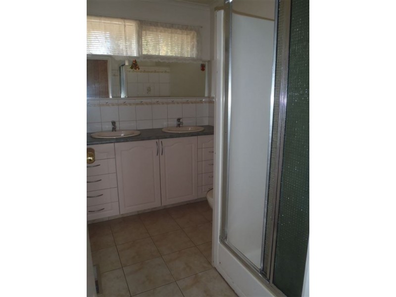 3 Westleigh Crescent, Narre Warren VIC 3805