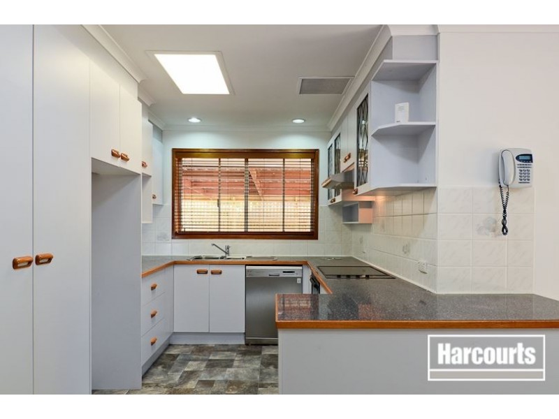 6 Manuka Road, Berwick VIC 3806