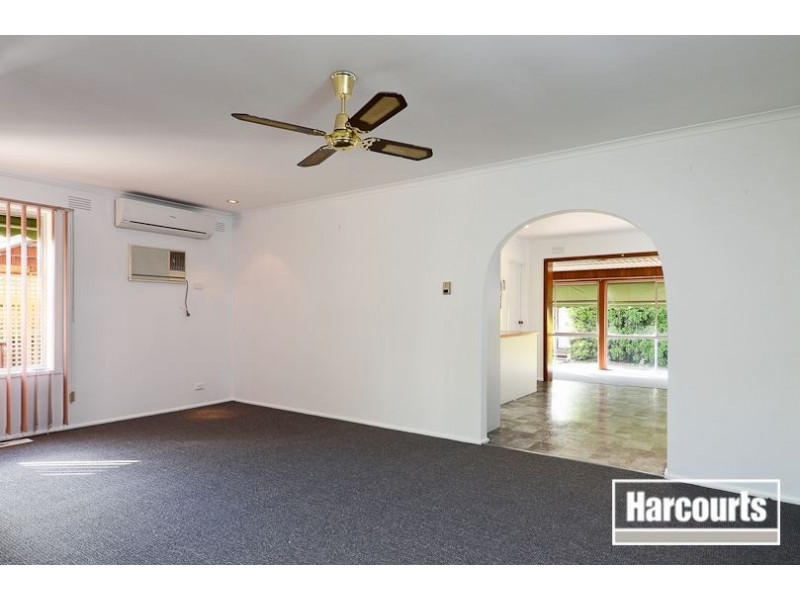 6 Manuka Road, Berwick VIC 3806