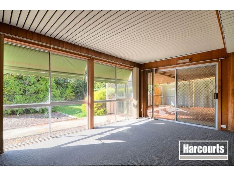 6 Manuka Road, Berwick VIC 3806