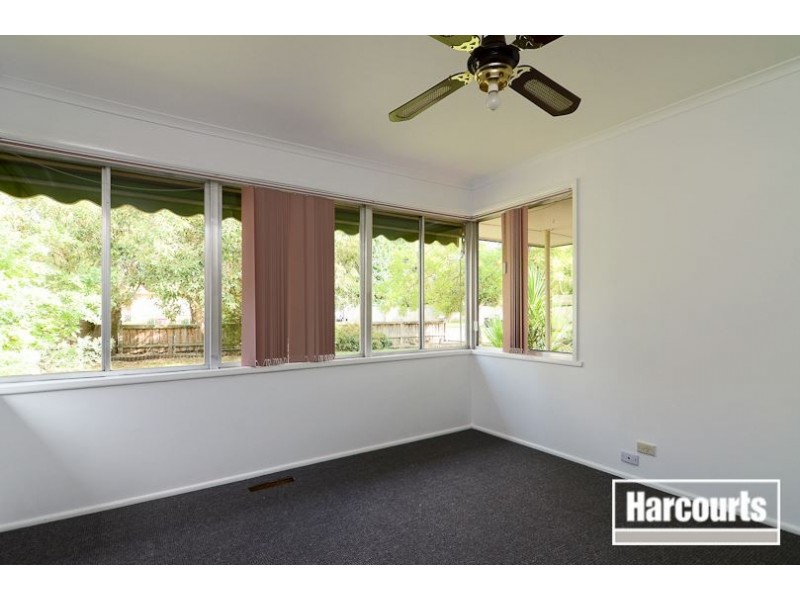 6 Manuka Road, Berwick VIC 3806