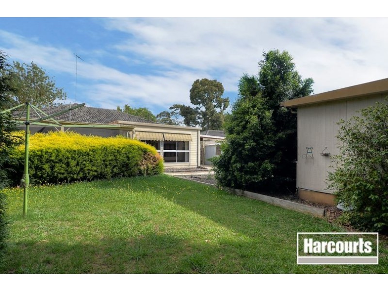 6 Manuka Road, Berwick VIC 3806