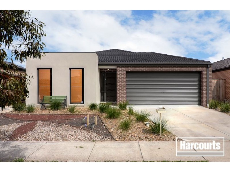 17 Tilden Rise, Cranbourne North VIC 3977