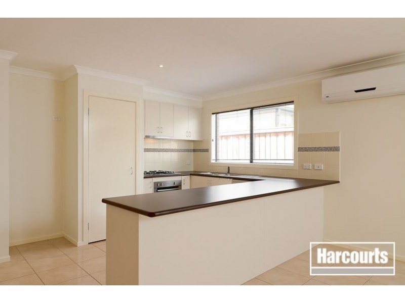 17 Tilden Rise, Cranbourne North VIC 3977