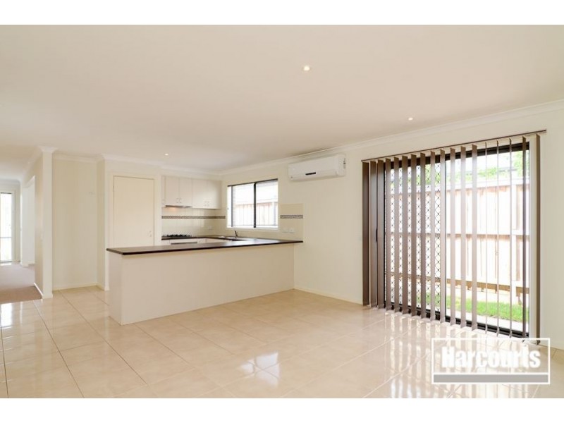 17 Tilden Rise, Cranbourne North VIC 3977