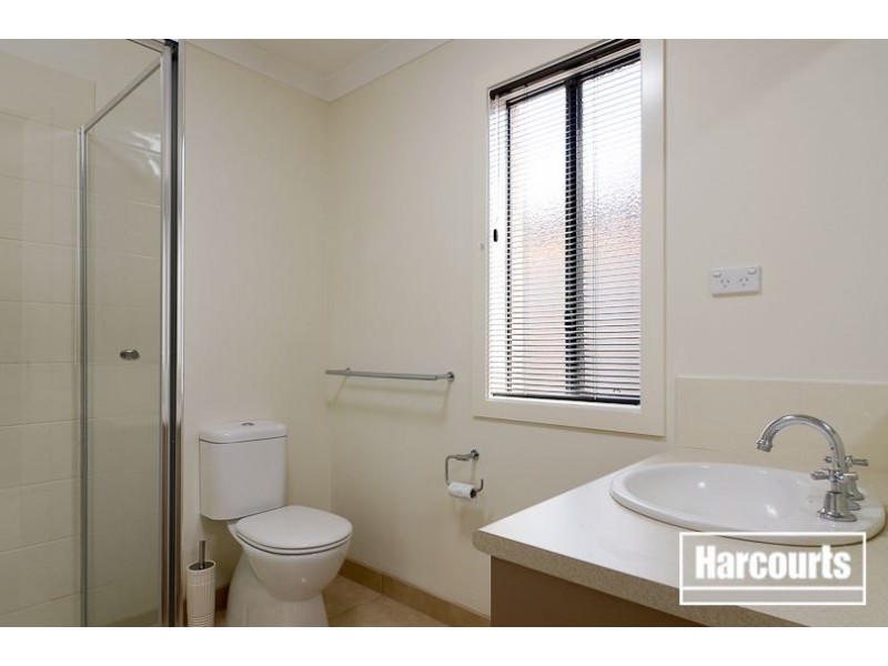 17 Tilden Rise, Cranbourne North VIC 3977