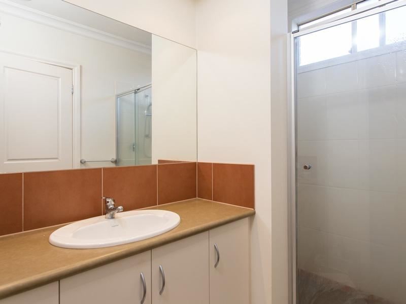 17 Parslow Crescent, Lynbrook VIC 3975