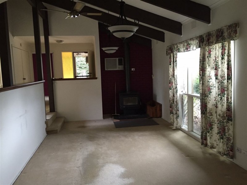 2 Garden Street, Cranbourne East VIC 3977