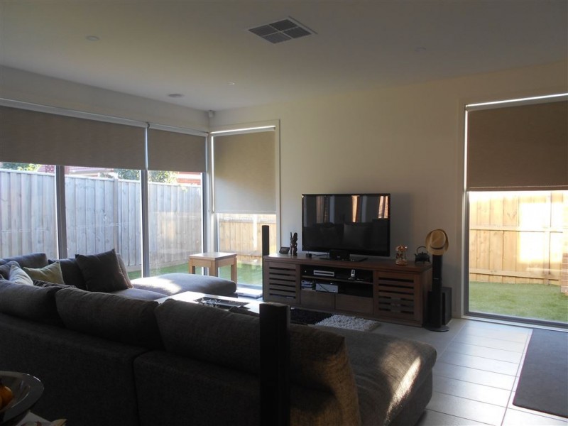 24 Emu Bush Drive, Cranbourne West VIC 3977