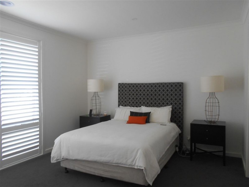 24 Emu Bush Drive, Cranbourne West VIC 3977