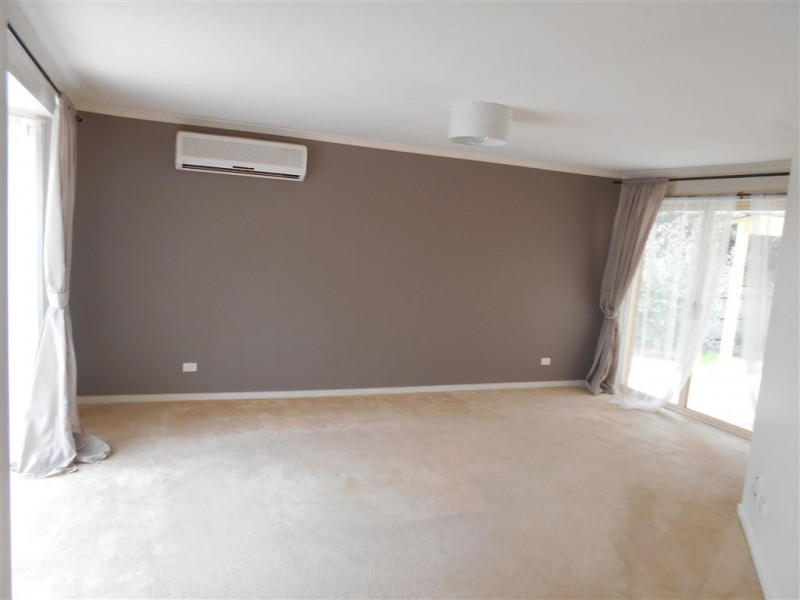 3 Franks Way, Cranbourne North VIC 3977