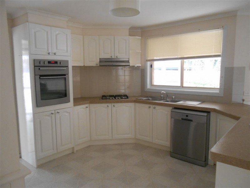 3 Franks Way, Cranbourne North VIC 3977