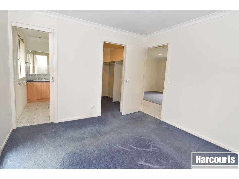 30 Jamieson Way, Berwick VIC 3806