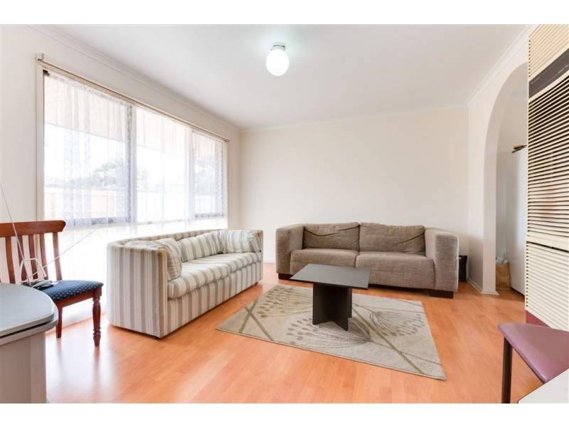 2/13 Fairfield Street, Cranbourne VIC 3977